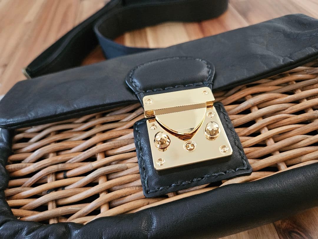 ebagos エバゴス 牛ソフト ショルダー バッグ　紅籐　レザーバッグ