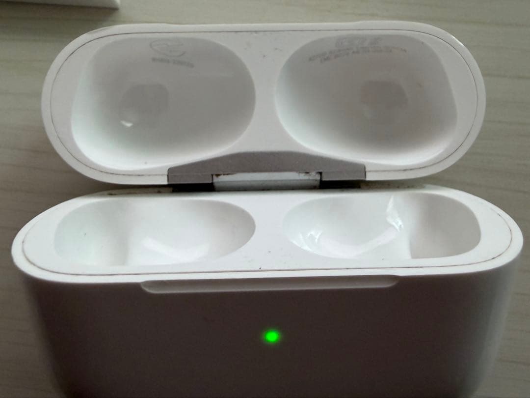 AirPodsPro (第2世代) 本体 Lightning充電型