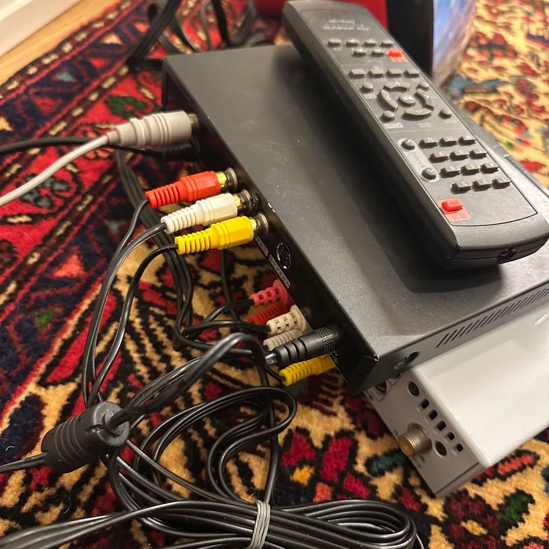 ±0 プラスマイナスゼロ テレビ レッド XVT-M020 深澤直人　廃盤品