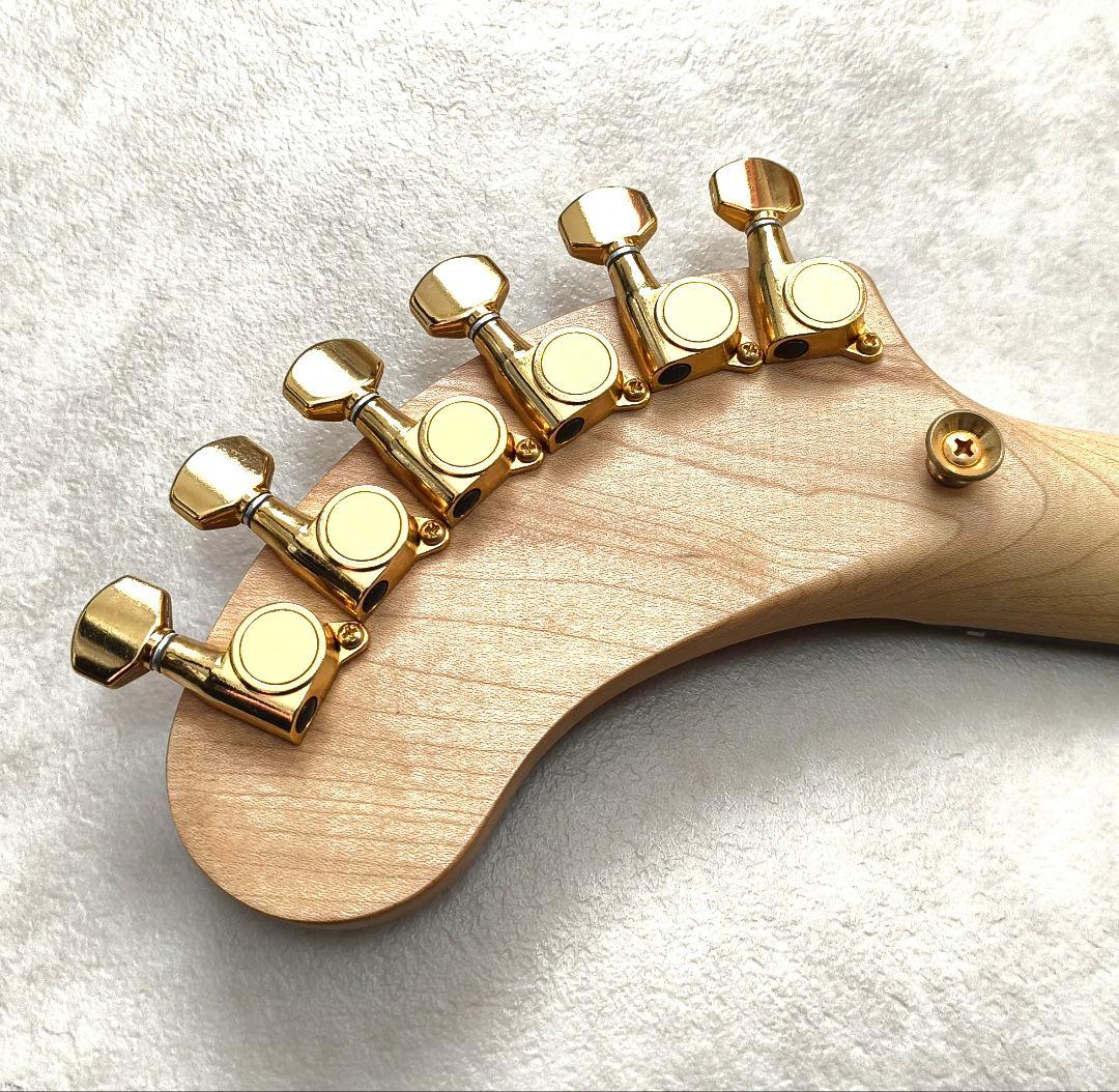 【美品】ZO-3C ブルー アンプ内蔵ギター オーバードライブSW付 専用ケース