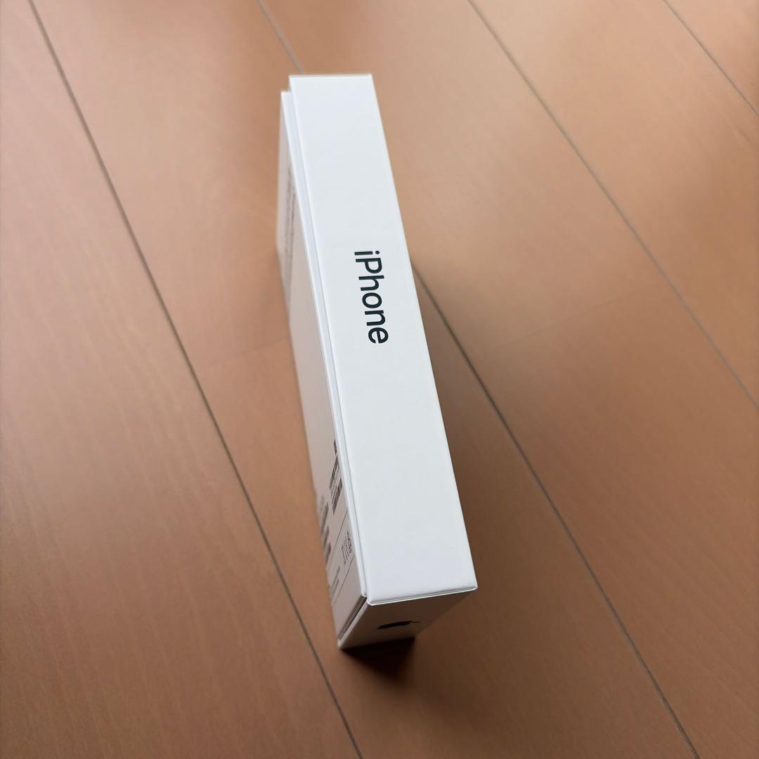 Apple iPhone 13 256GB ブラック 本体