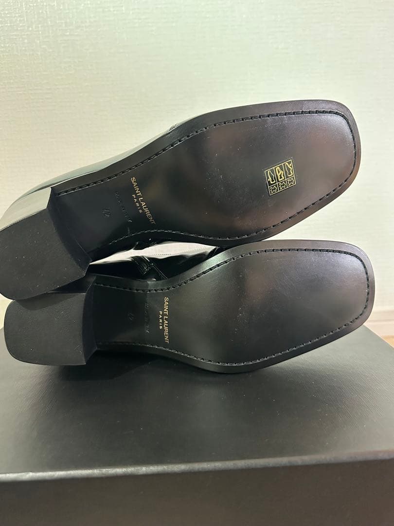 専用SAINT LAURENT PARIS 23SS ホースビットパテントブーツ