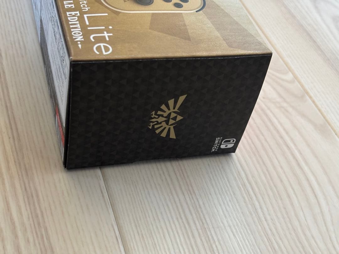 【美品】Nintendo Switch Lite Hyrule Edition