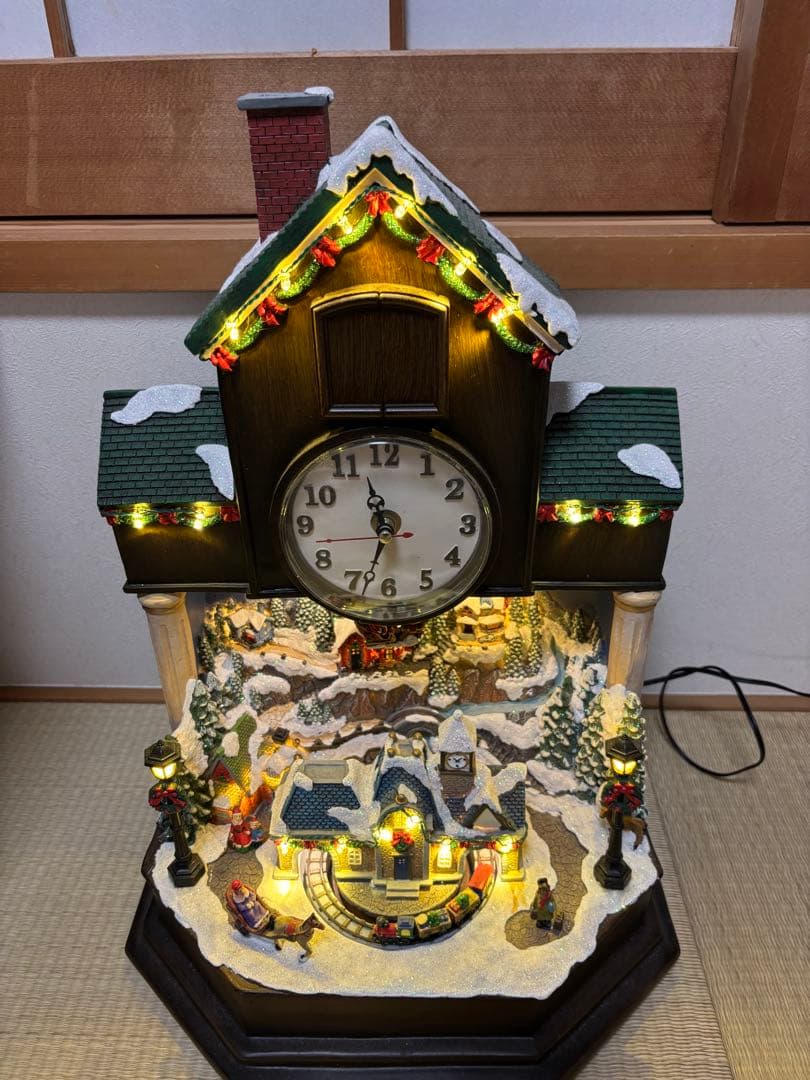 クリスマス装飾カッコウ時計、クリスマスビレッジシーン、LEDライト、音楽、