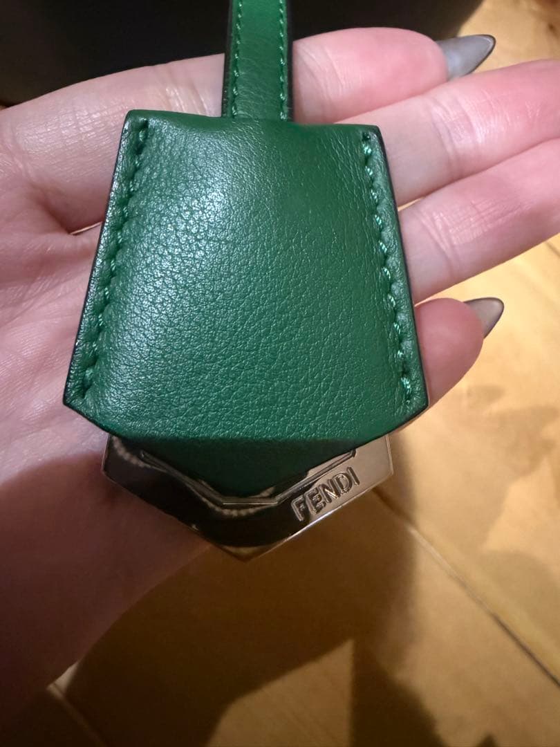 FENDI バイザウェイ ミディアム　ブラック