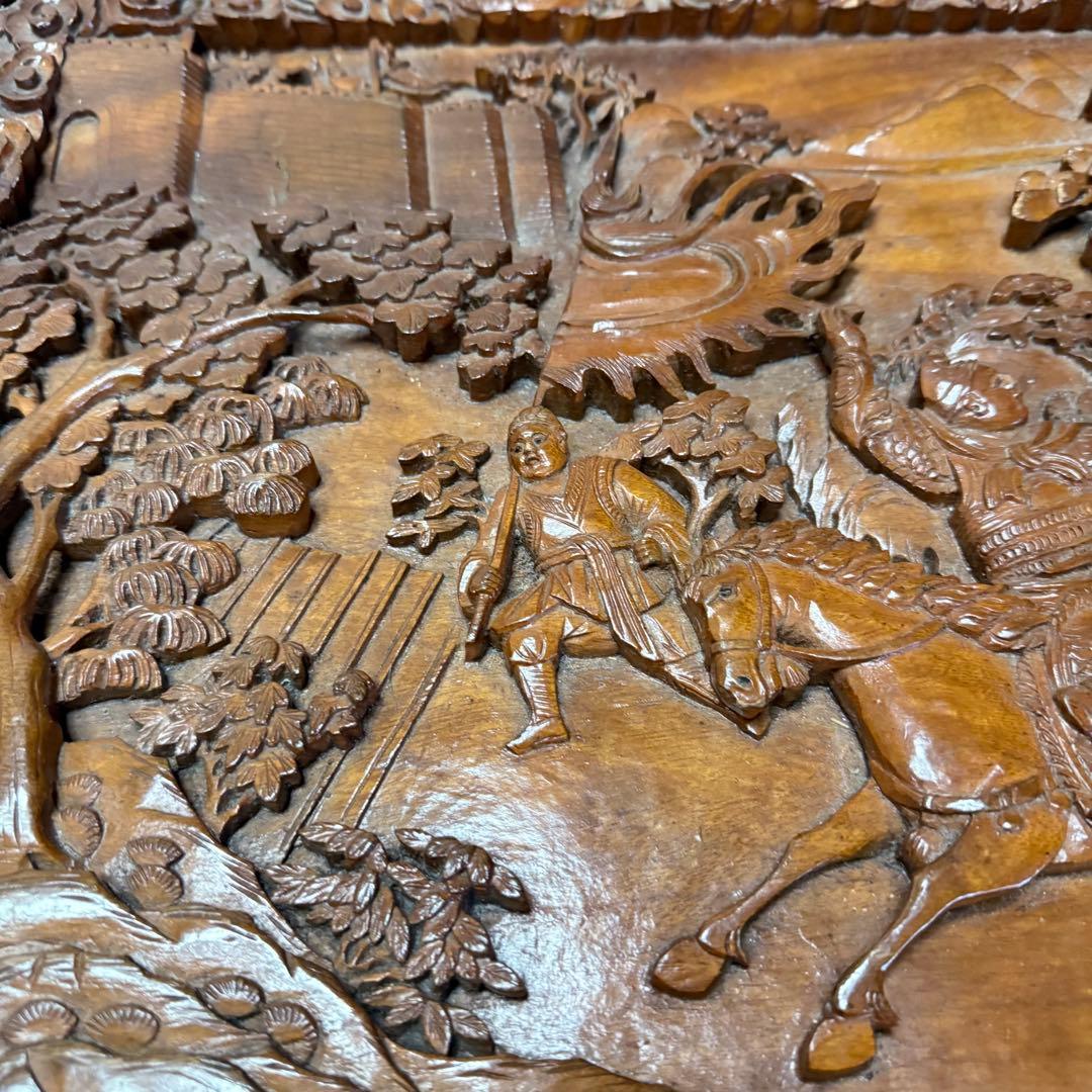 中国美術　アンティーク　木彫り衣装箱　家具　李朝　買取品　ディスプレー