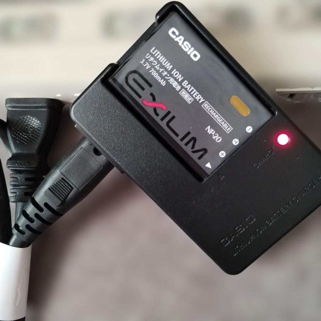 美品 CASIO EXILIM EX-Z77 コンパクトデジタルカメラ　デジカメ