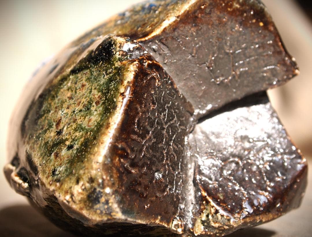 気作家★大岩智之【師：隠崎隆一】★黒≪青窯変≫備前ぐいのみ★共箱