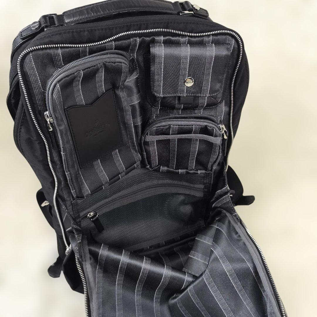 極美品✨ オロビアンコ センプレライト バックパック ナイロン 2層 B4可 黒