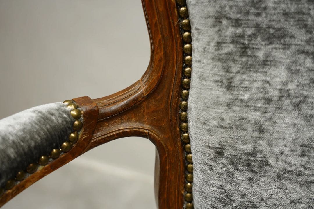 フランスアンティーク　louis xvi チェア　アーム　椅子