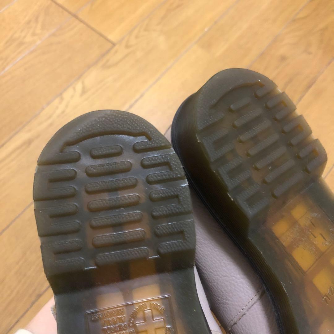 Dr. Martens UK4 8065 メリージェーン　ベージュ ローファー