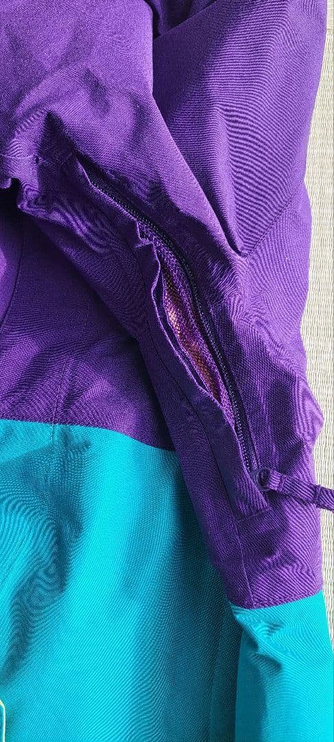 子ども用BURTONスノーボードウェアセット