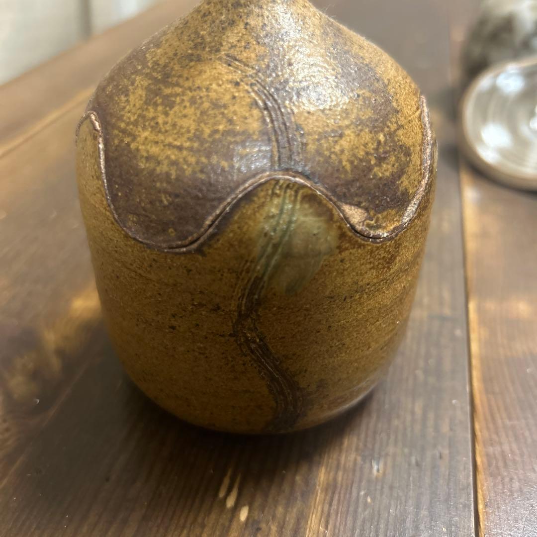 作家　陶芸作家　工芸品　蓋物　茶道具　シュガーポット　小物入れ