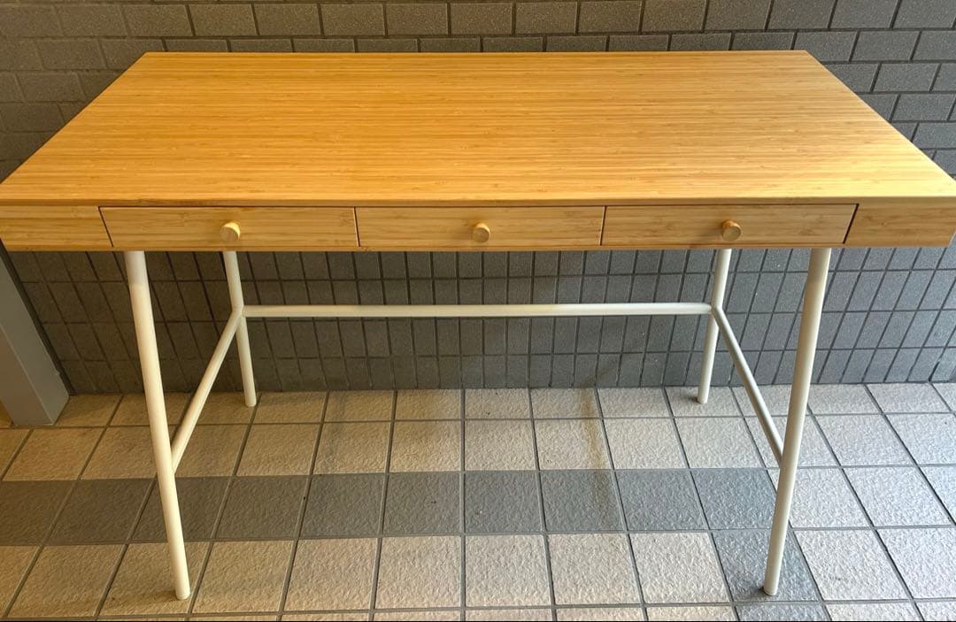 【格安】IKEA　LILLÅSEN リルオーセン　デスク