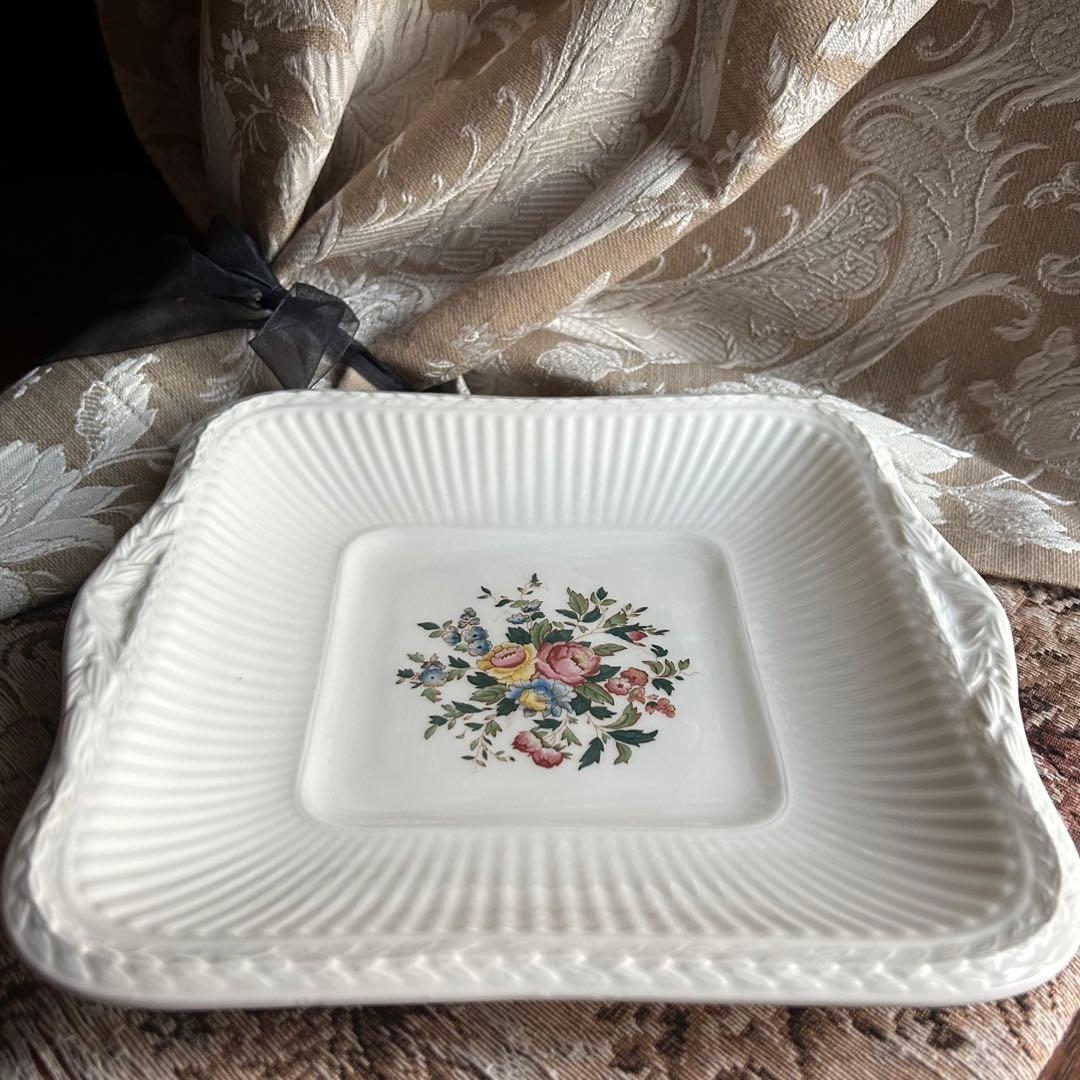 美品 英国製  Conway 英国の伝統美が息づく器 2枚