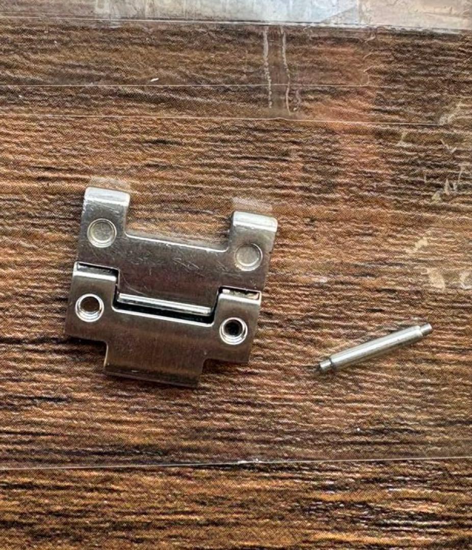 美品 G-SHOCK GMW-B5000D-1JF 電波ソーラー シルバー