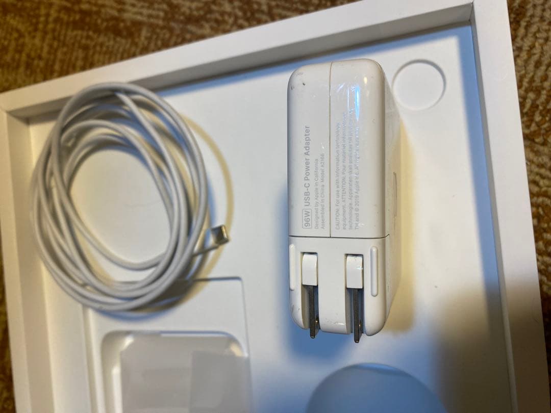 MACBOOK PRO  16インチ　late2019