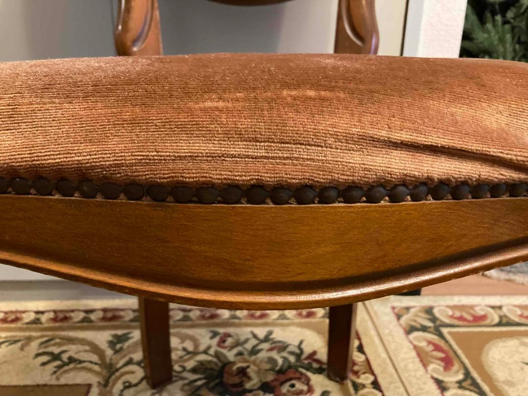 アンティーク／ダイニングチェア／ブラウン／猫脚／彫刻デザイン／ベロア調