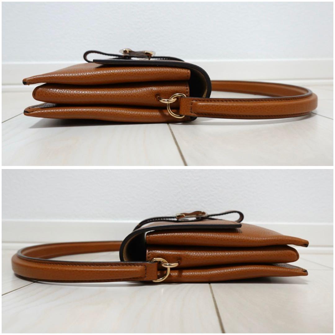 トッズ　T タイムレス　レザー　フラップ　ハンドバッグ ミニ　2way