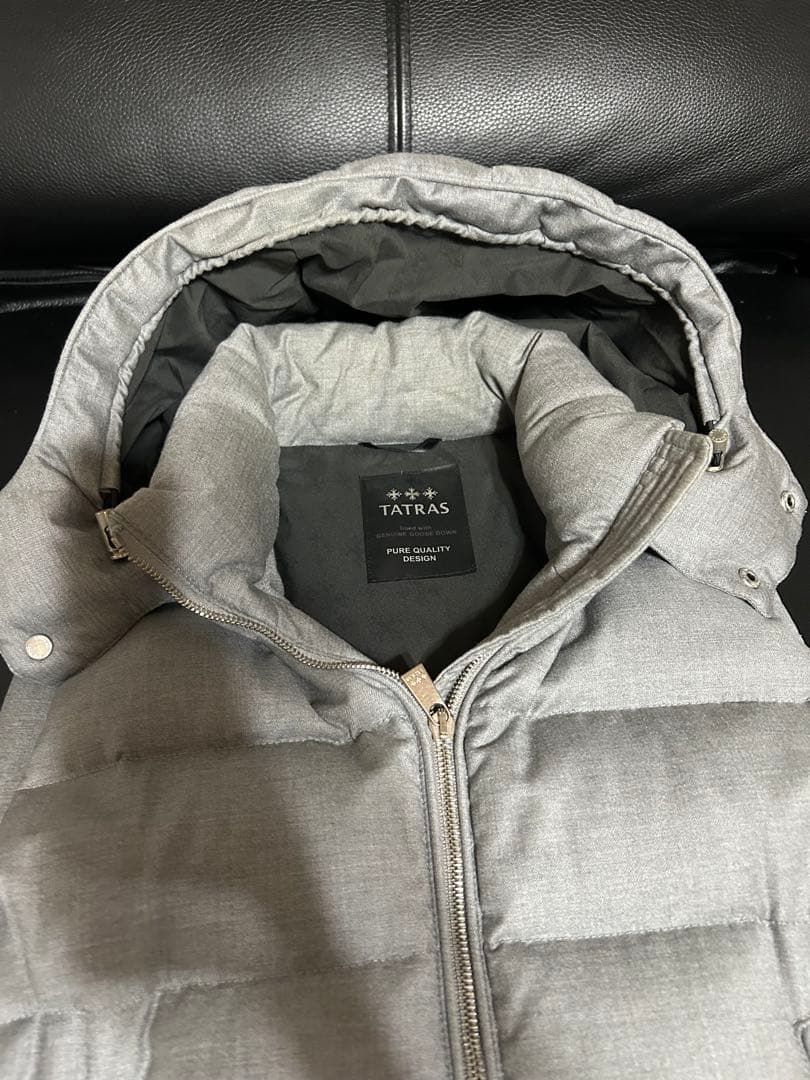 タトラス　ダウンベスト　LEONARDO 高級ライン　グレー