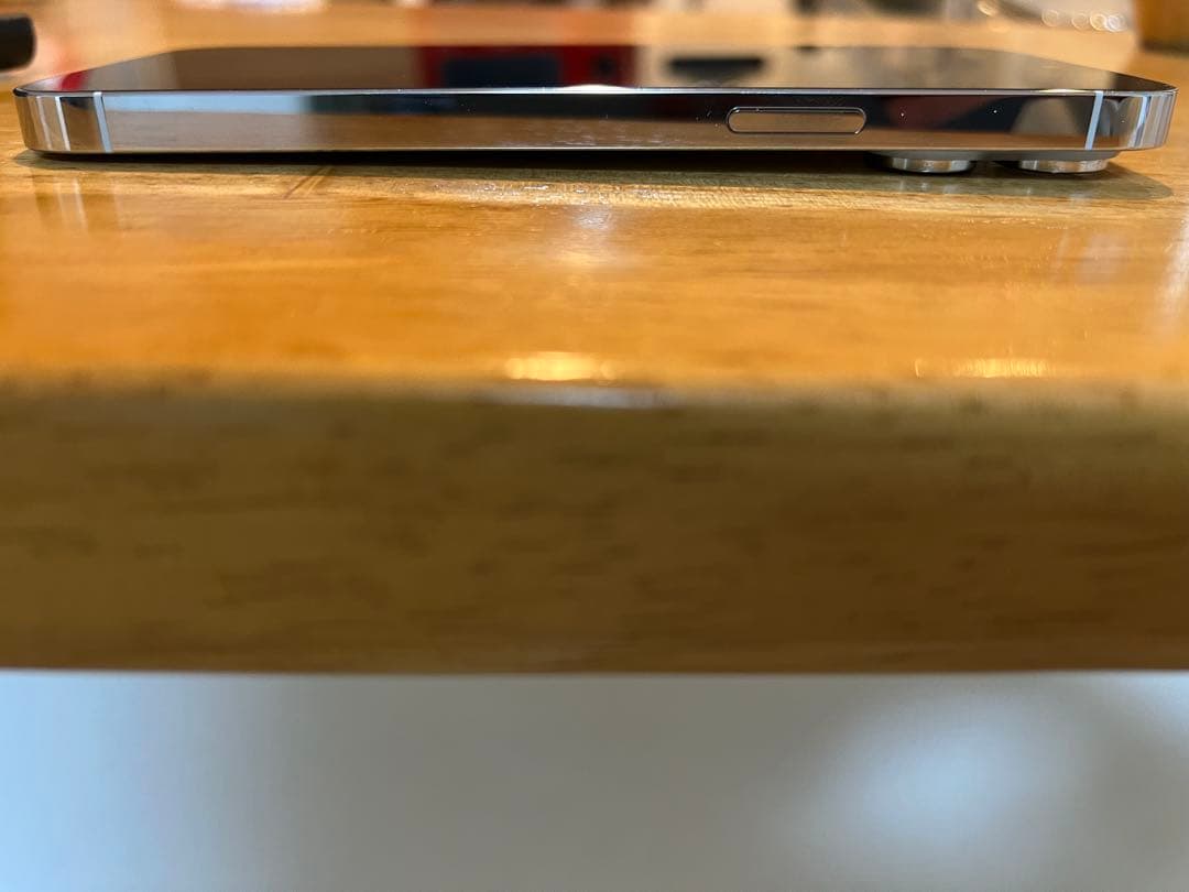 極美品　iPhone14ProMax 中古本体