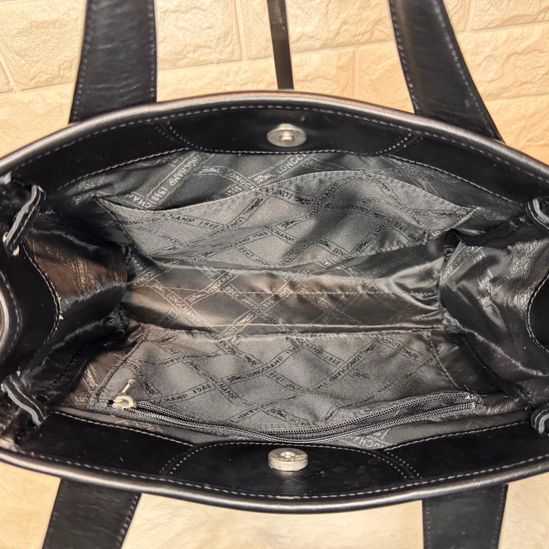 美品 LONGCHAMP 黒 レザーハンドバッグ シルバーボタン