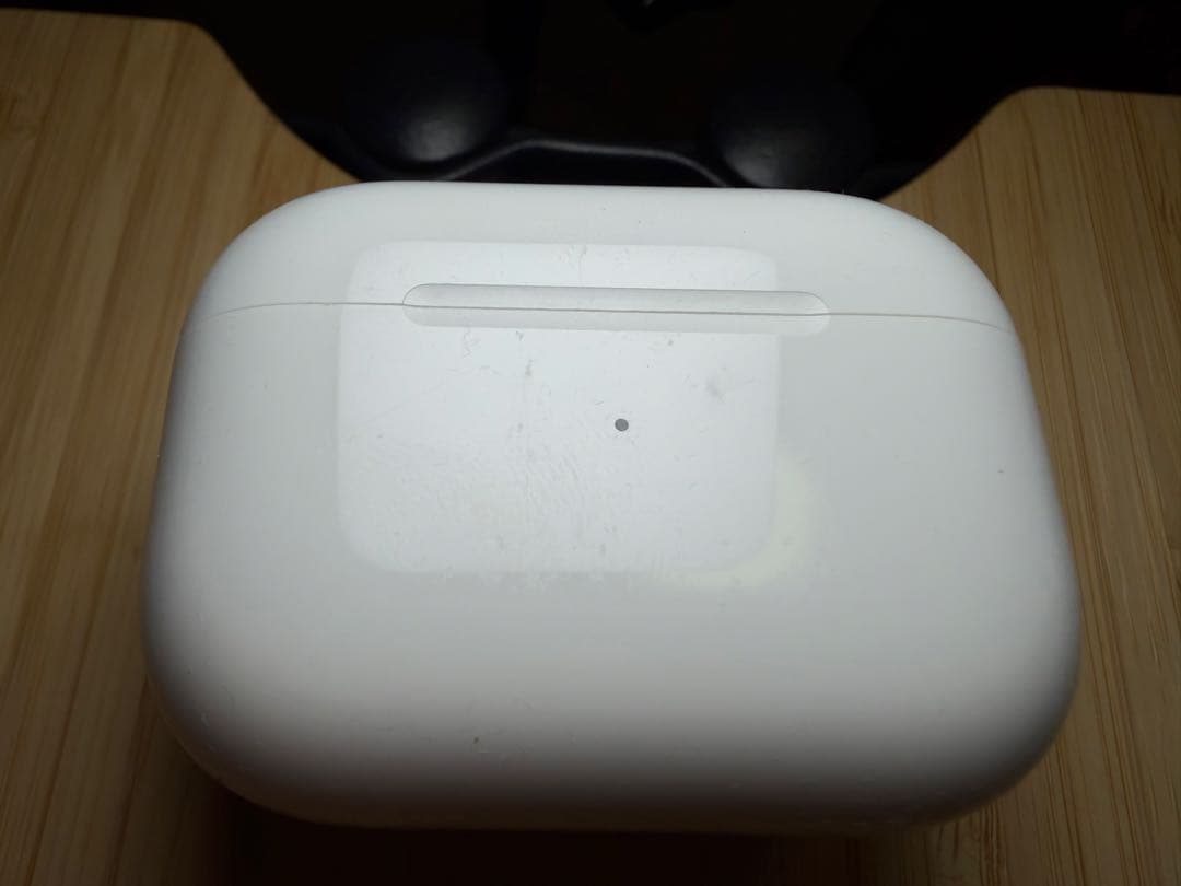 AirPods Pro 第2世代 ＋Spigen保護ケースおまけ付き