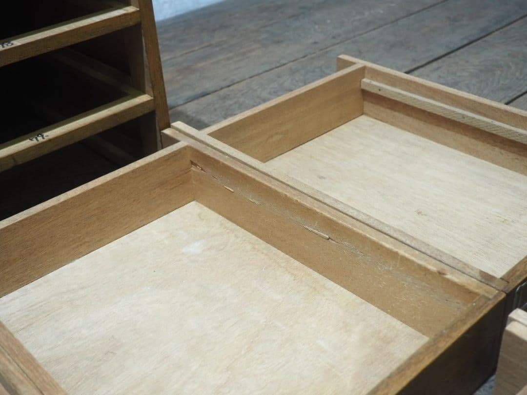 1399　2台セット　ビンテージ　小引き出し　収納棚　書類ケース　レトロ　古家具