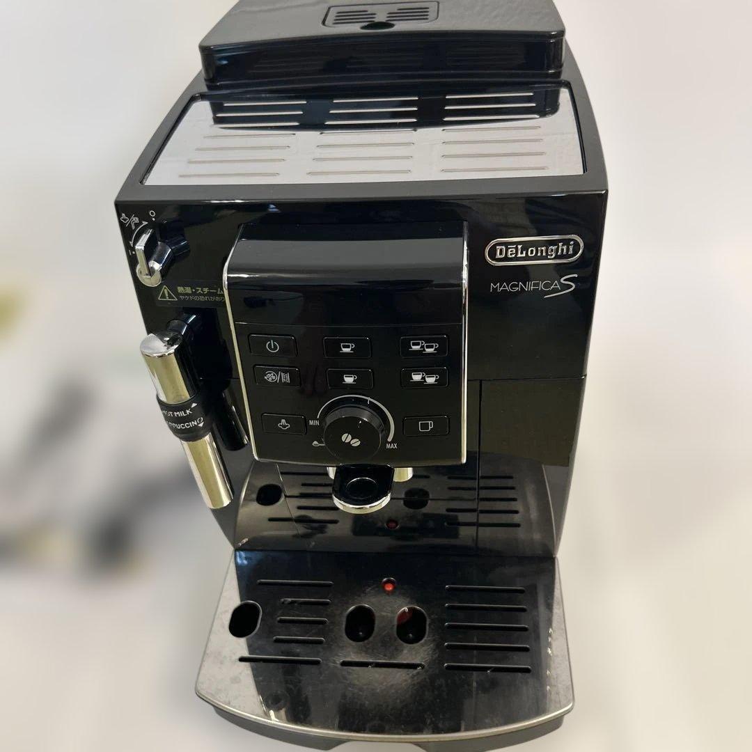 DeLonghi デロンギ マグニフィカS 　ECAM23120BN