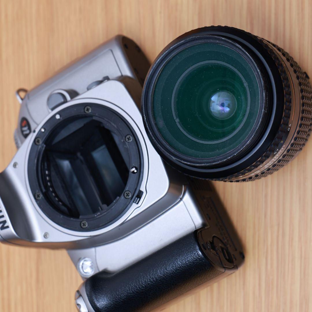 フィルムカメラ Nikon Us レンズ フィルム電池付き