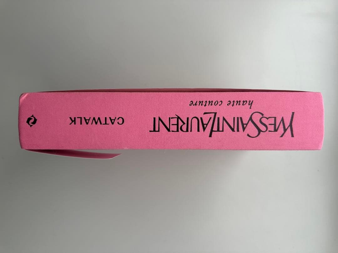 アート・デザイン・音楽 YVES SAINT LAURENT CATWALK