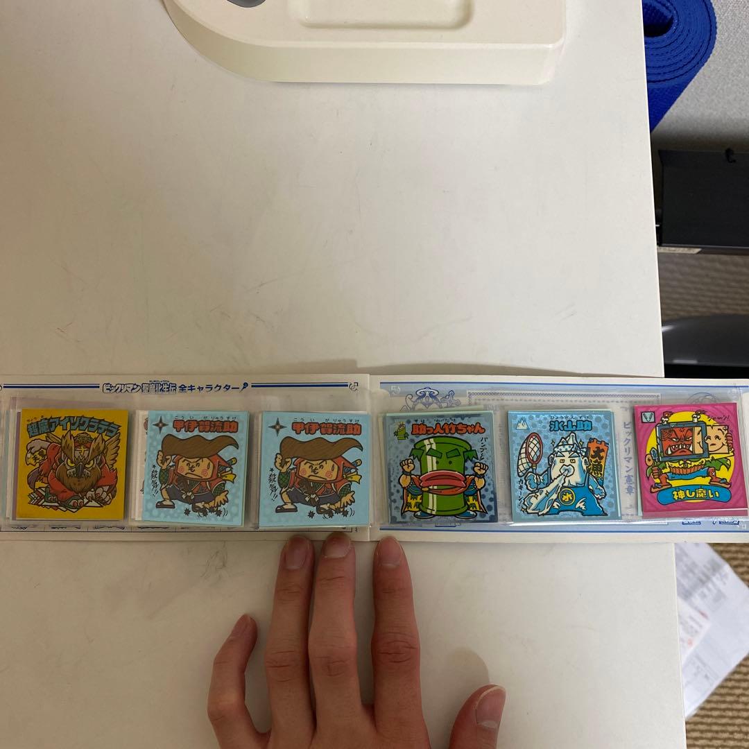 ビックリマンカードケースとシール