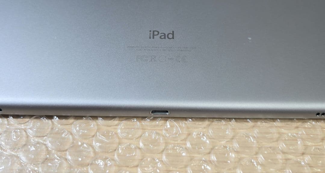 と*ん様 比較的美品■iPad Pro 12.9インチ■第1世代■バッテリー極良