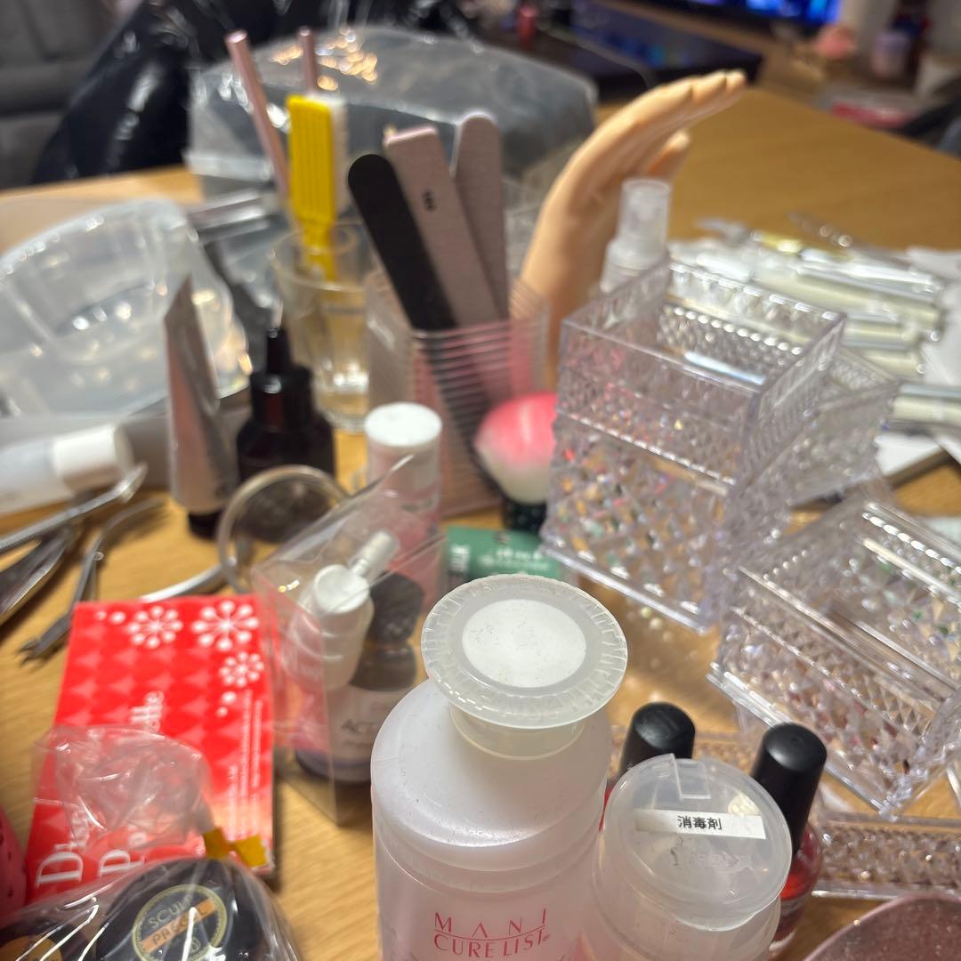 ネイルアート用品セットと教材