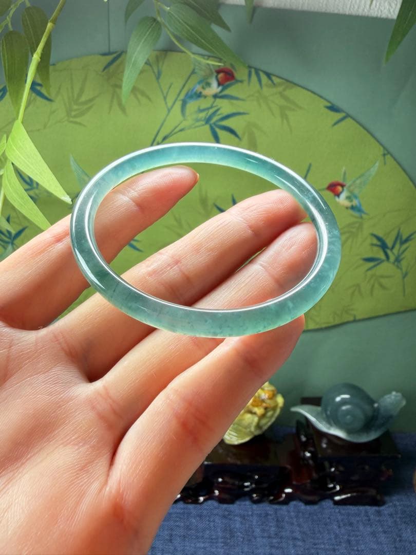 最終価格‼️天然本翡翠　高氷種、特色雪花綿入り氷藍水細身バングル　鑑定書付き