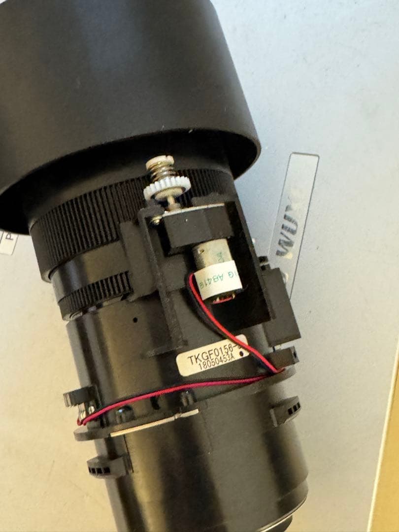 Panasonic PT-DZ680 プロジェクター本体