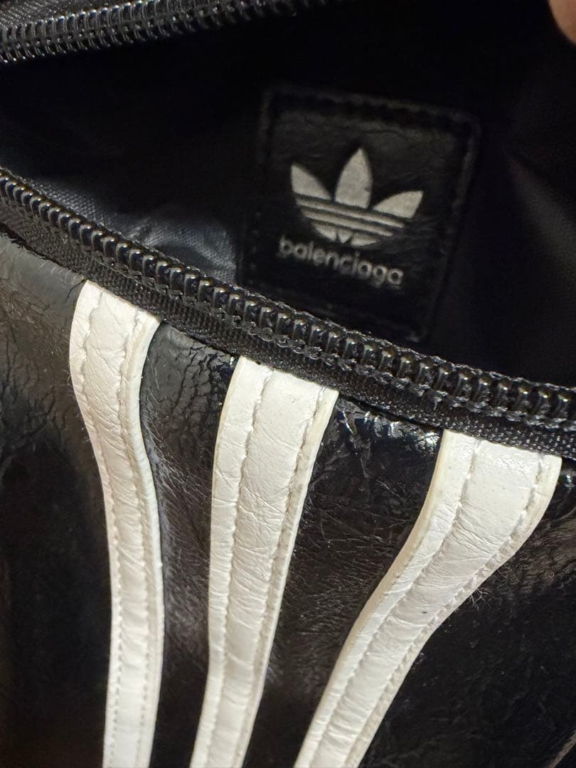 アディダス　バレンシアガ　リュック　美品
