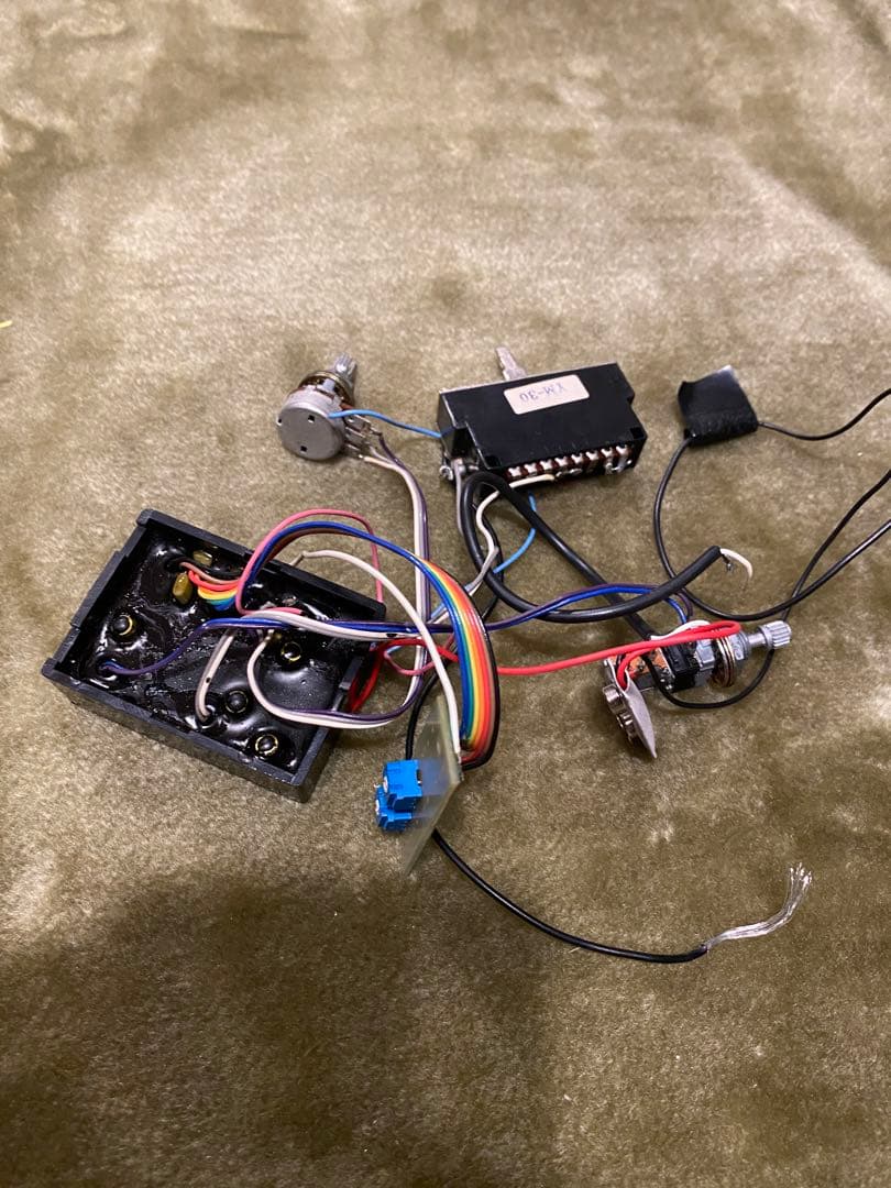 超激レア　history アルミボディ　ギター