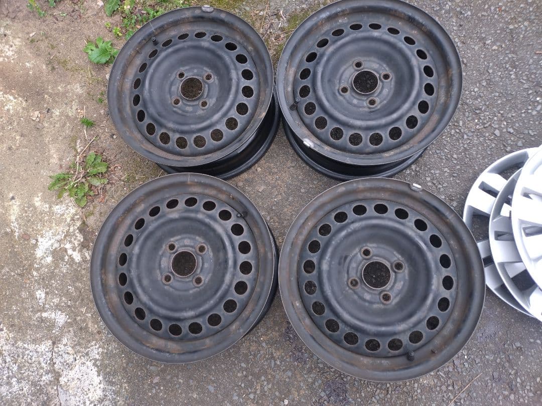 ホンダ純正フィットスチールホイール　中古