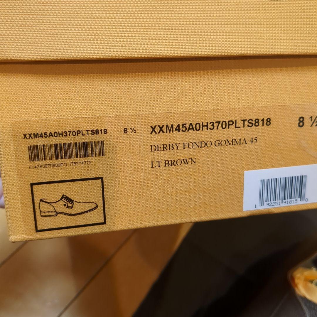 大幅値下げ。未使用TOD'S ビジネス サイズ8ハーフ定価12万