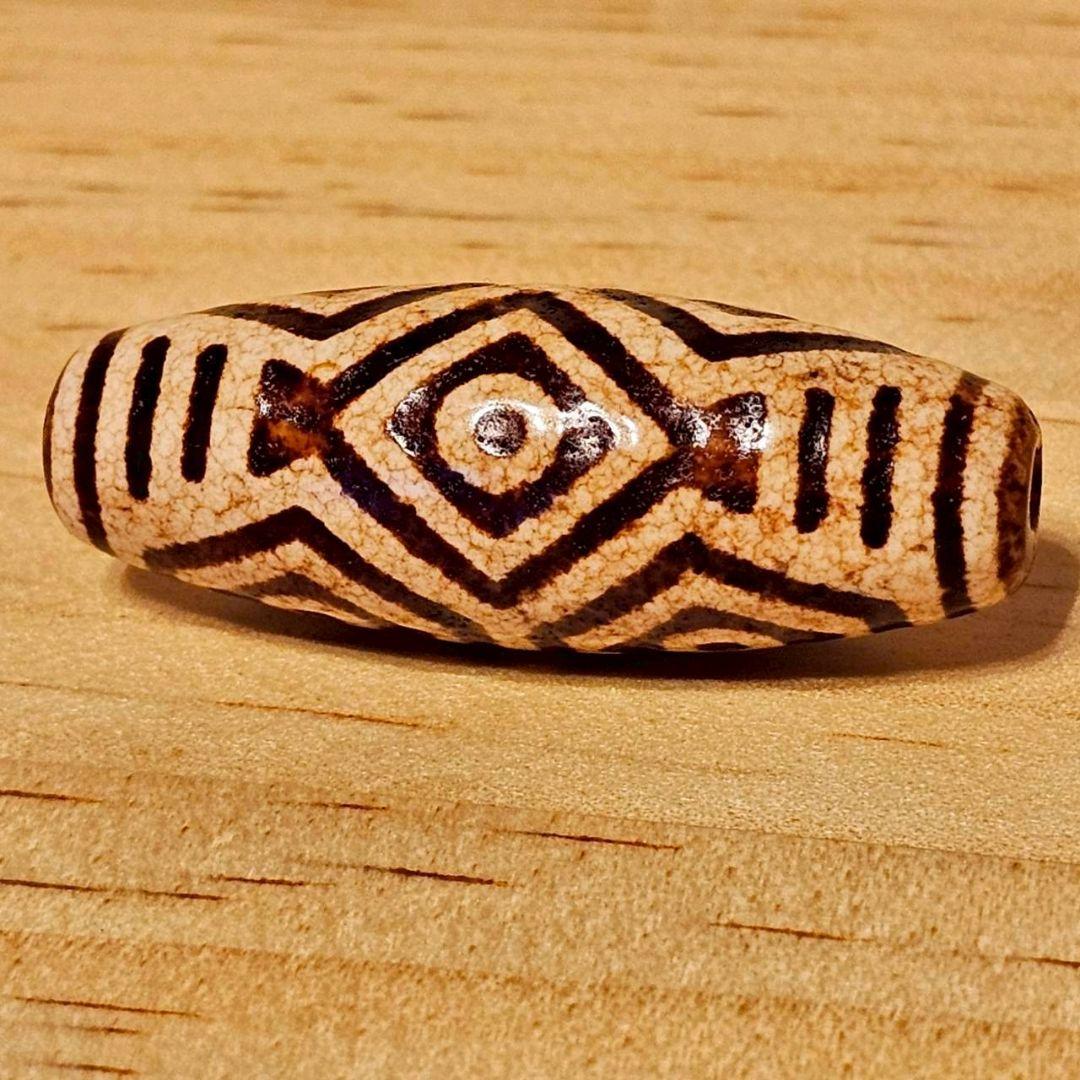 龍眼天珠 上肯 龍紋