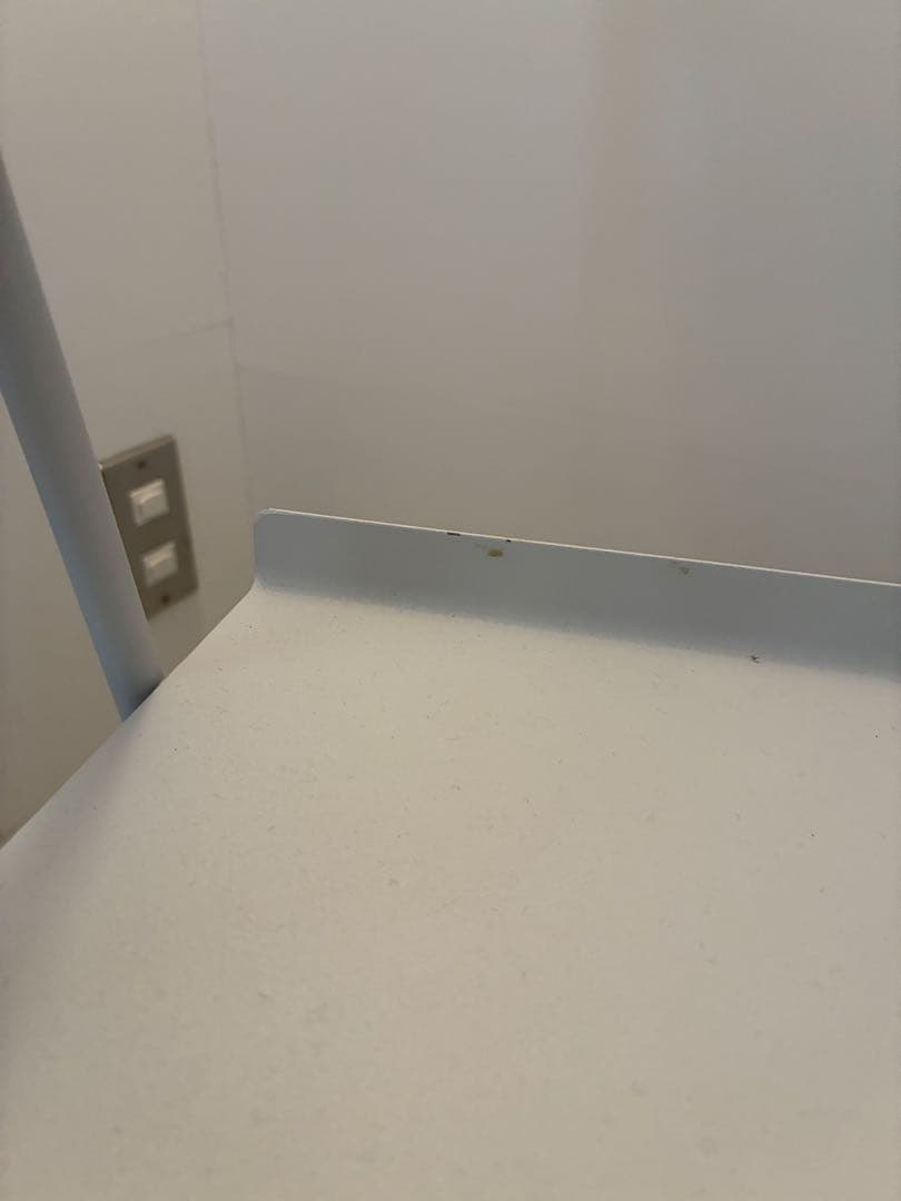 モダン　スチールシェルフ　サイドテーブル　FLYMe/ZONE DENMARK