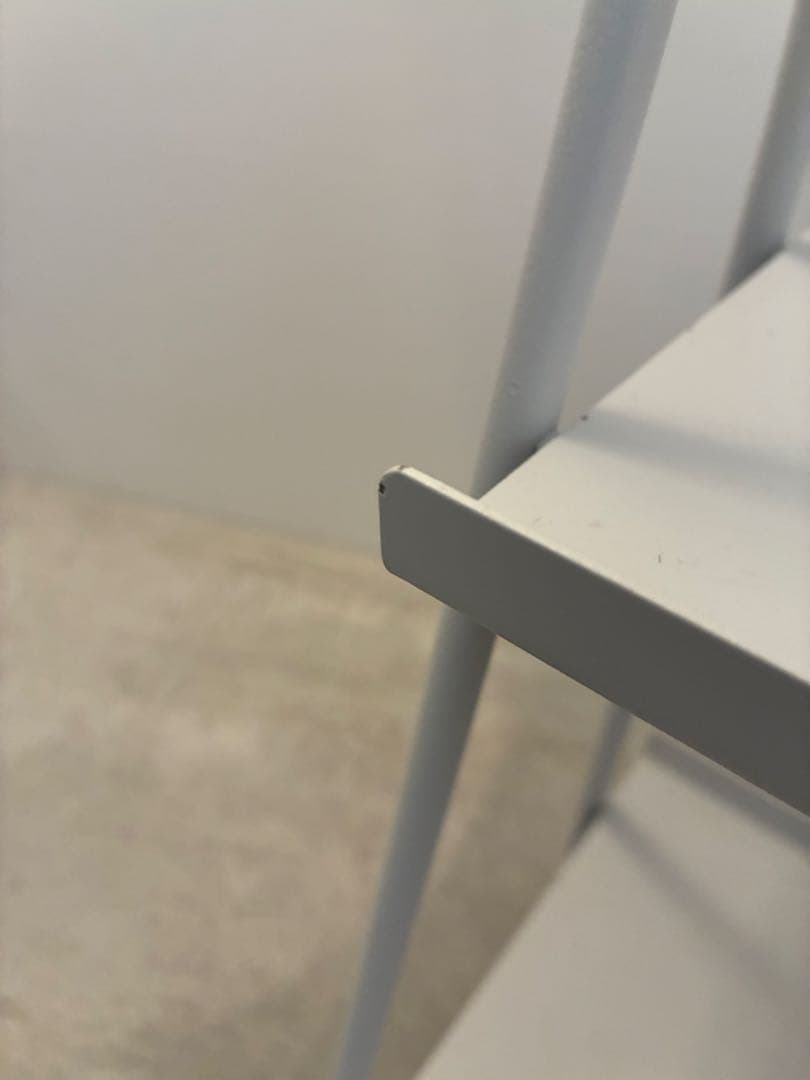 モダン　スチールシェルフ　サイドテーブル　FLYMe/ZONE DENMARK