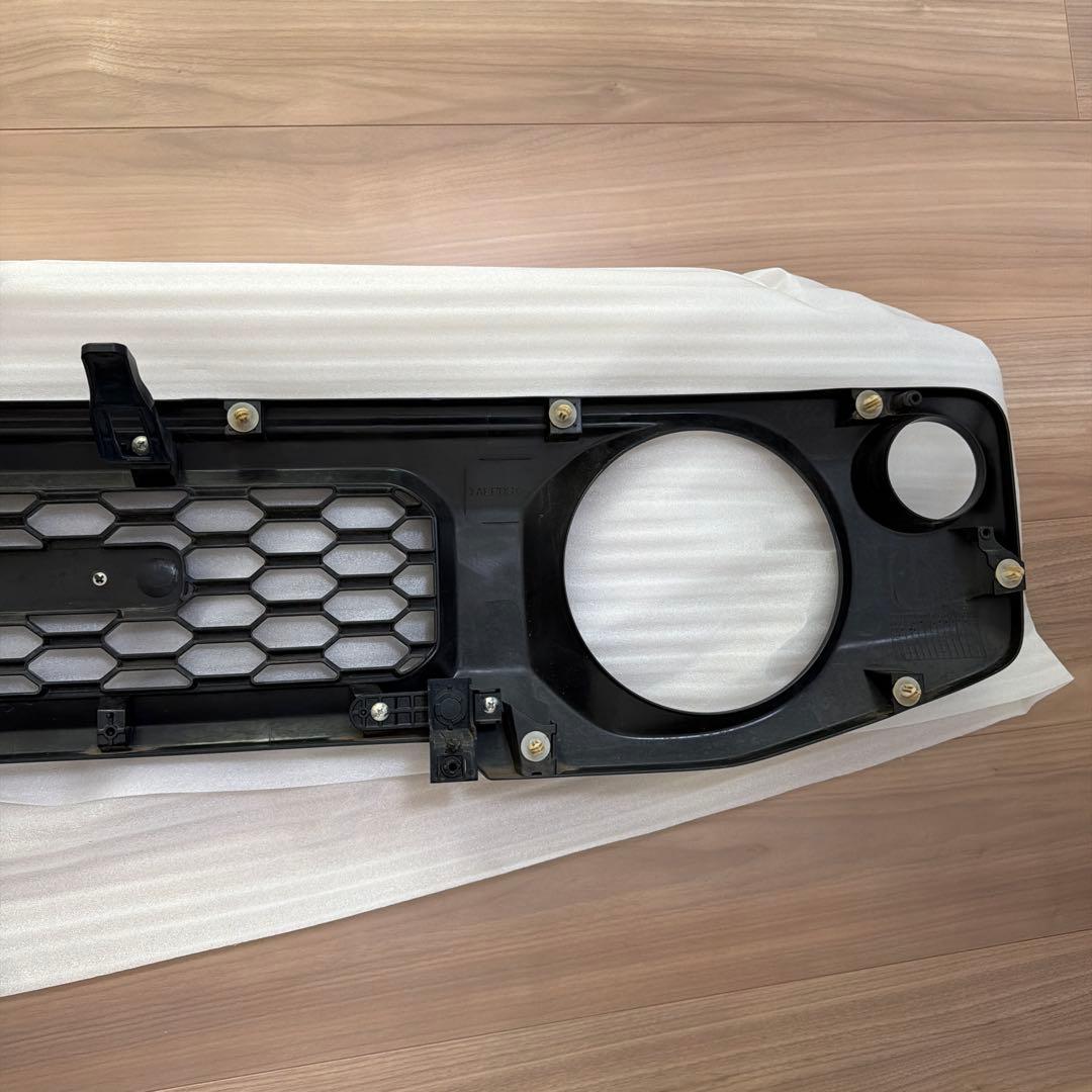 SUZUKI純正オプションフロントグリル ジムニー用　ガンメタ