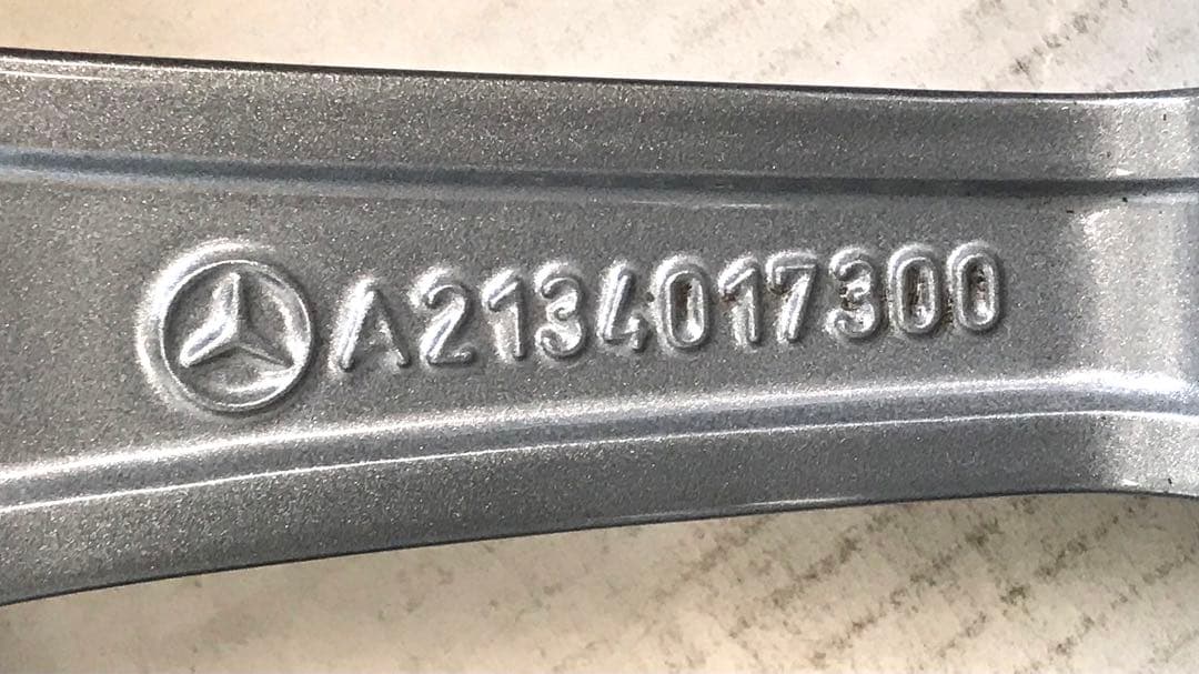 美品中古　ベンツEクラスAMG純正アルミホイル 4本