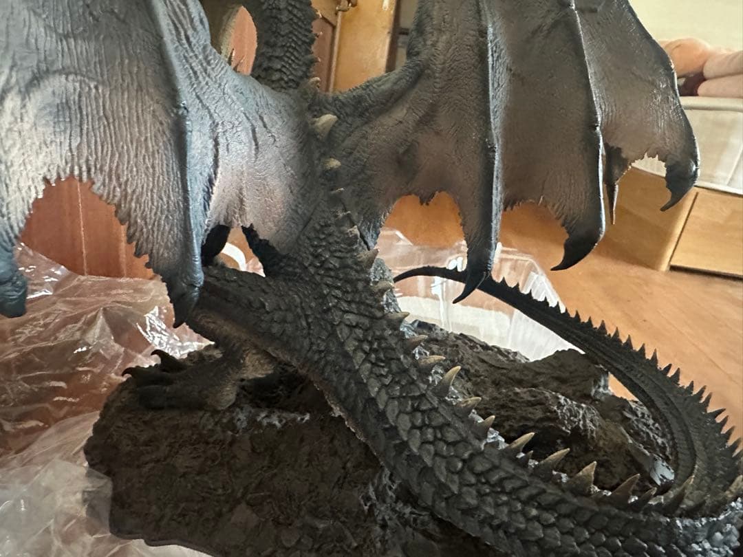 ミラボレアス　クリエイターズモデル　フィギュア