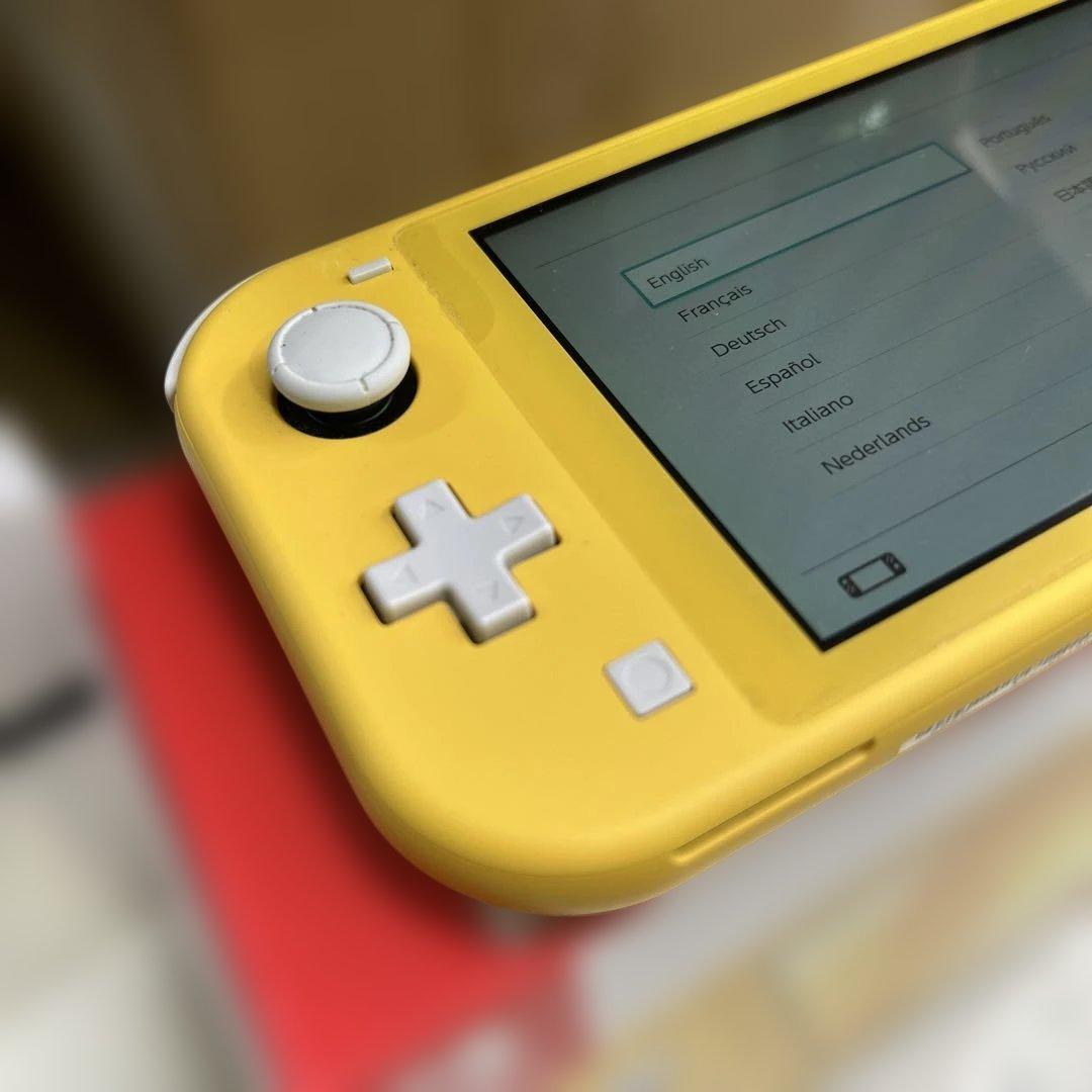 6760 Switch Lite 任天堂 本体 イエロー HDH-001