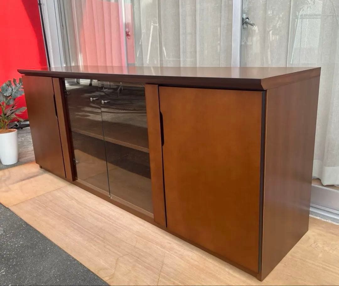 Oliver オリバー　サイドボード　34万　美品　展示品　モダン　キャビネット