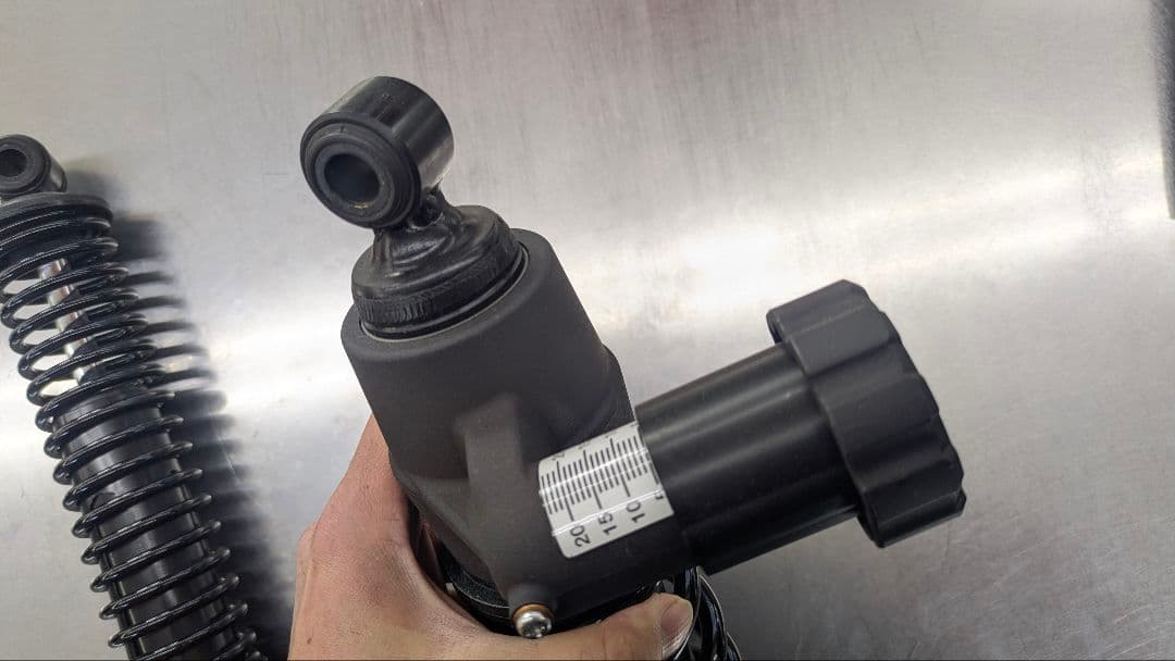 ハーレー純正　ハンドアジャスタブルツーリングショック　ロードキングノーマル