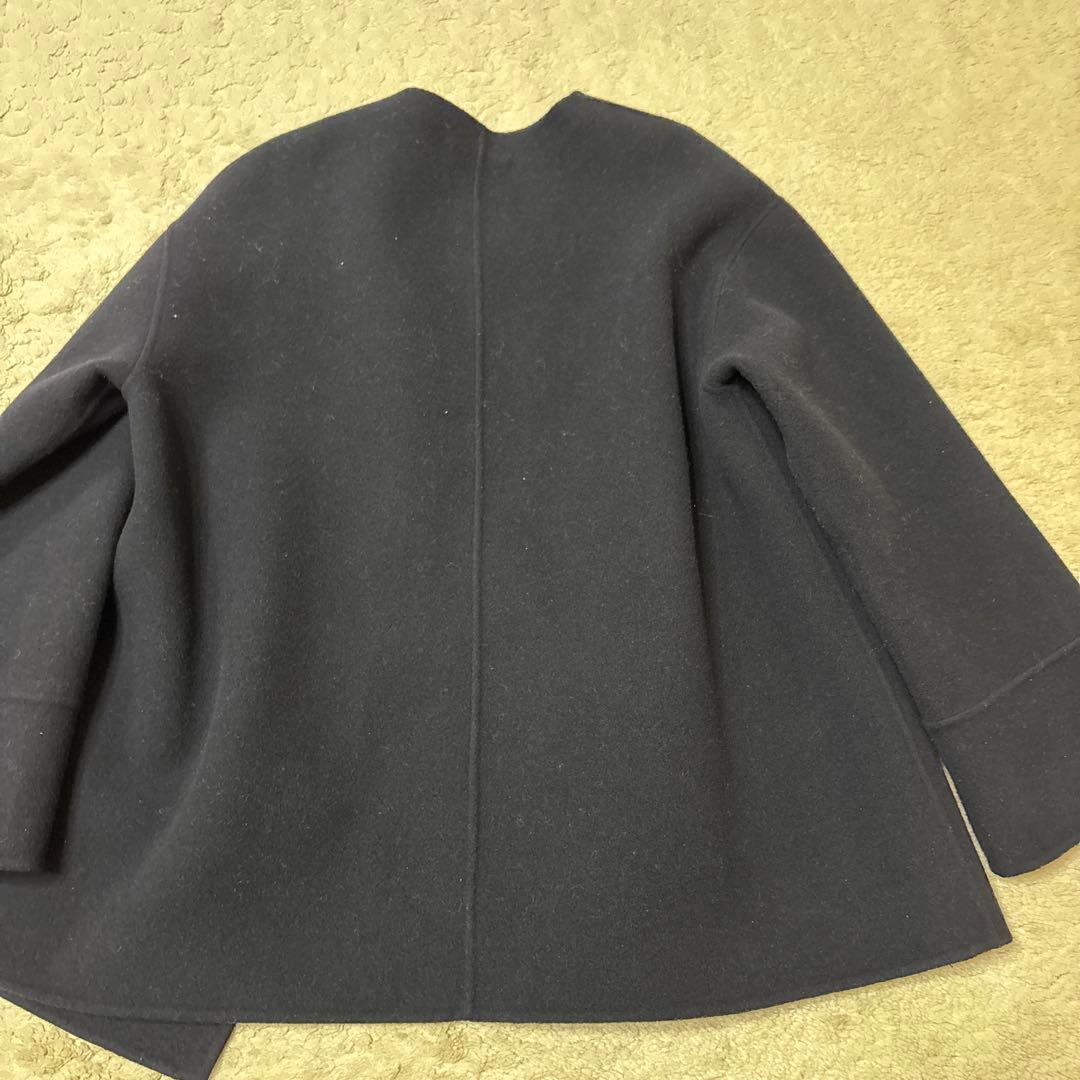 ベルト、ストールつきネイビー ノーカラー ジャケットアニュアンス